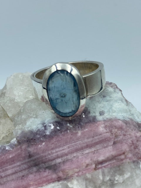 Ring mit polierten Aquamarin Silber 925