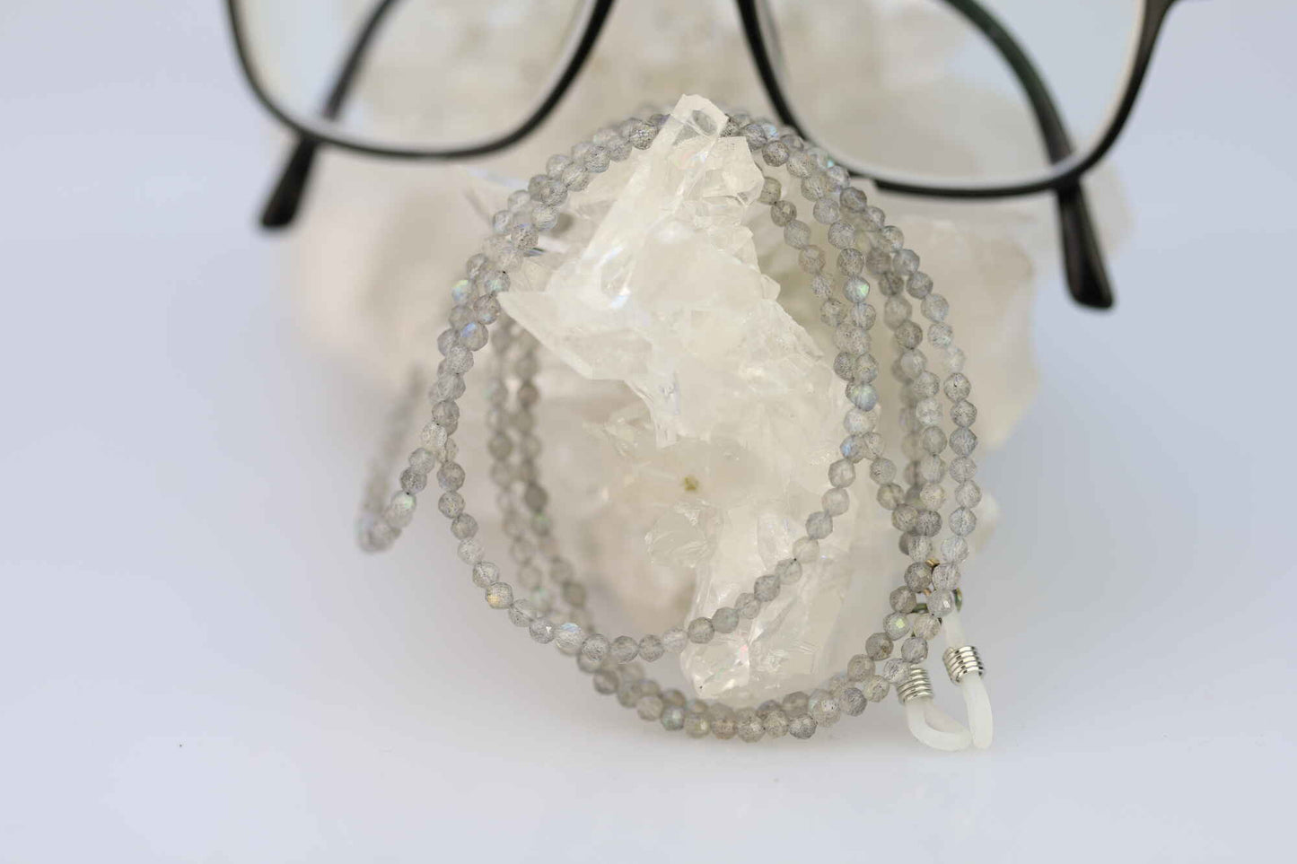 Schmuck Brillenkette mit verschiedenen Steinkugeln